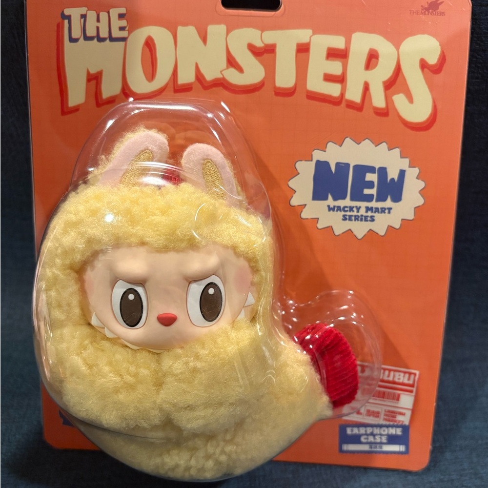 The Monsters Wacky Mart Series Yellow Earphone Case (Authentic)